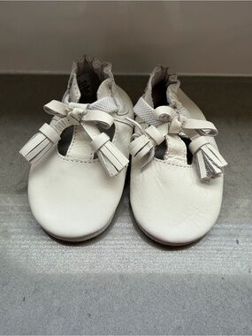 Robeez 0-6m Baby Girls White Tassel Mary Jane Soft-Soled Shoes
